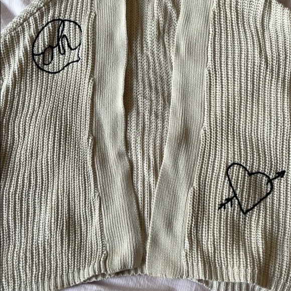 Chunky knit open cardigan with Hearts - Picture 9 of 11